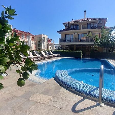 Family Hotel Muses Szozopol Kültér fotó