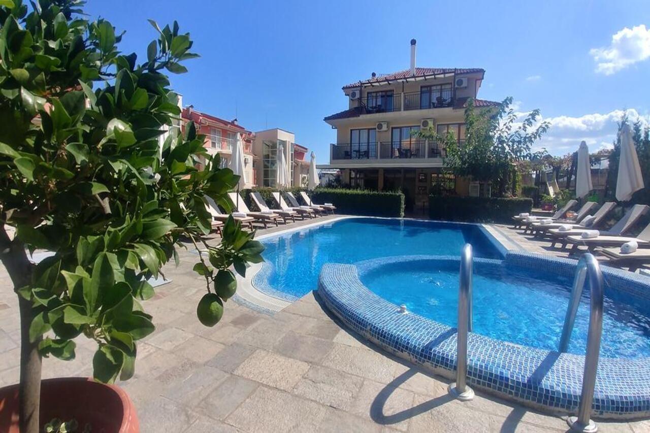 Family Hotel Muses Szozopol Kültér fotó