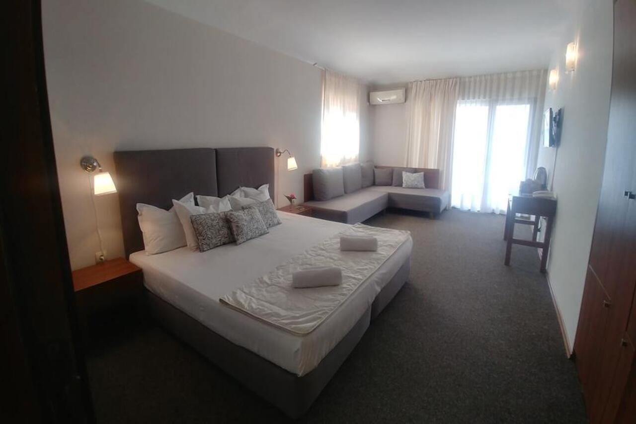 Family Hotel Muses Szozopol Kültér fotó