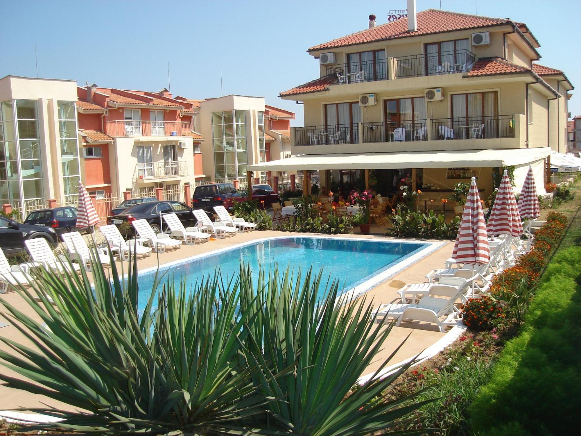 Family Hotel Muses Szozopol Kültér fotó