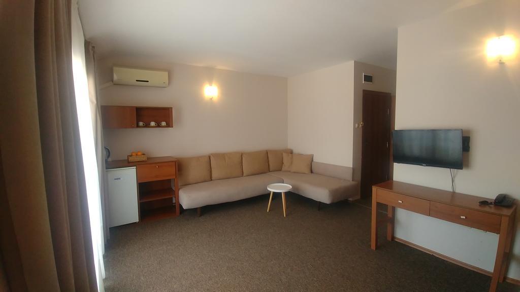Family Hotel Muses Szozopol Kültér fotó